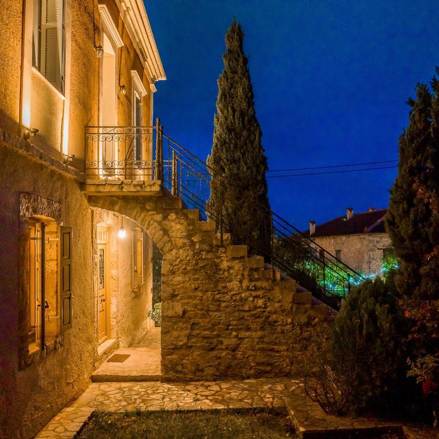 Archontiko Parnassus Dadi Hotel Амфиклия Екстериор снимка