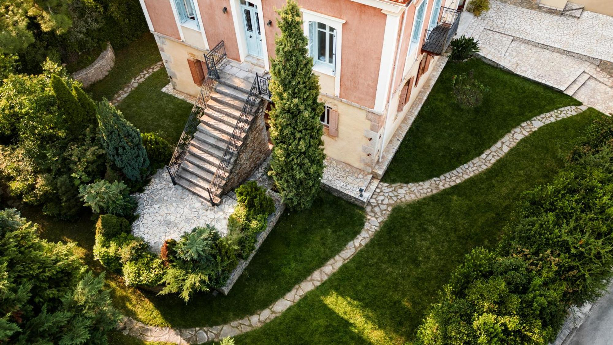 Archontiko Parnassus Dadi Hotel Амфиклия Екстериор снимка