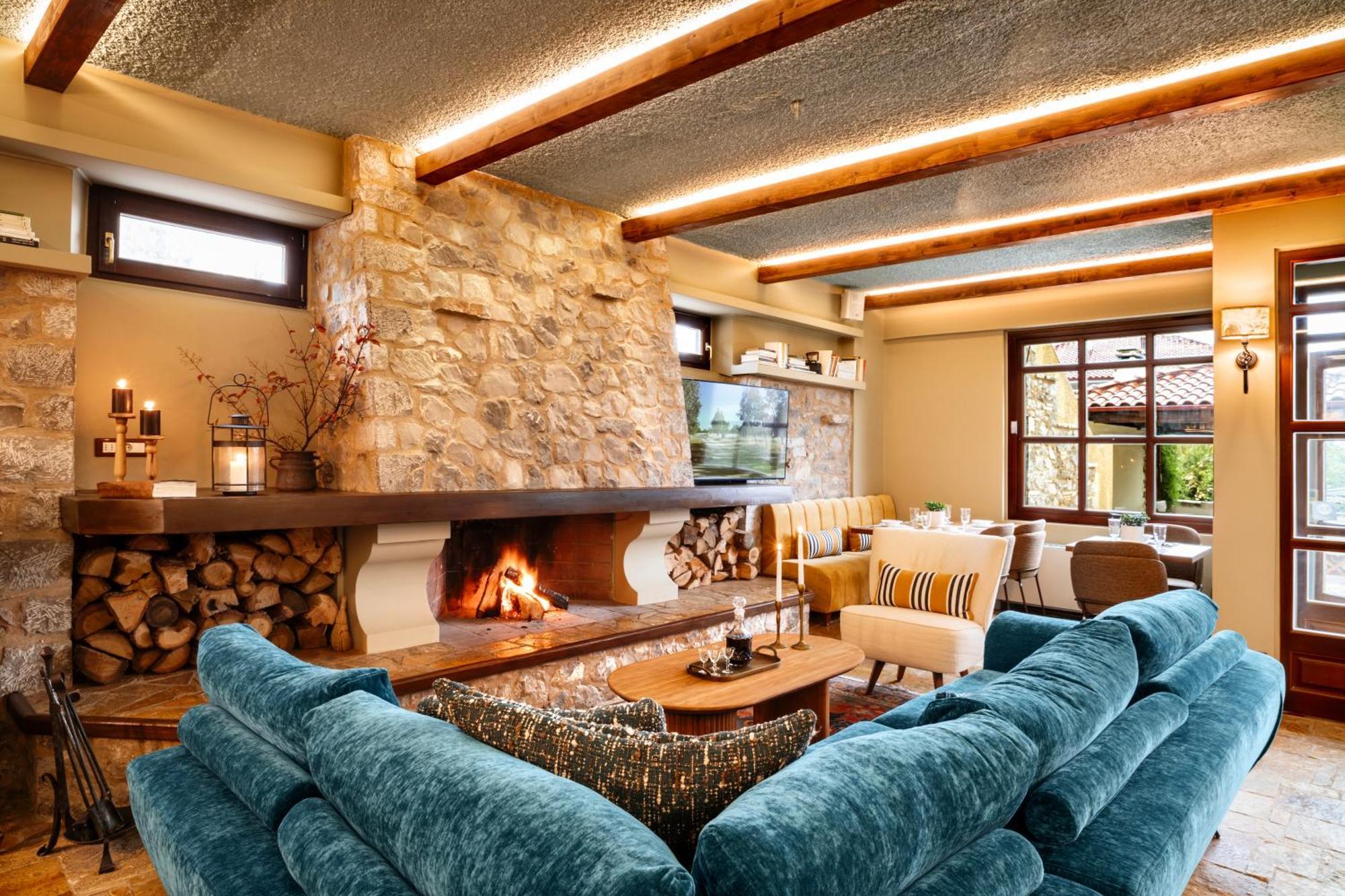 Archontiko Parnassus Dadi Hotel Амфиклия Екстериор снимка